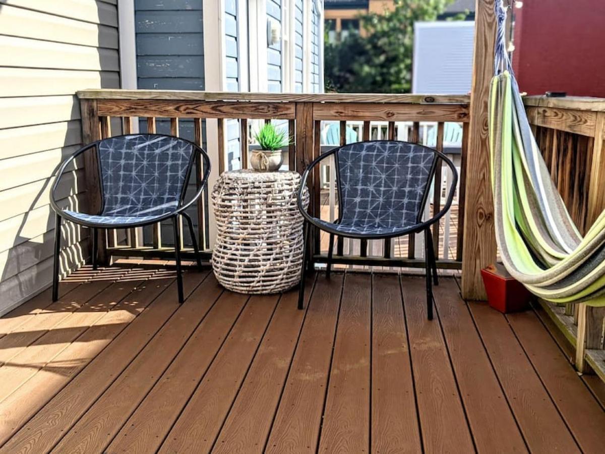 Hostwise - The Ocala - Free Parking, Cool Space, Spiral Stairs Holiday home *