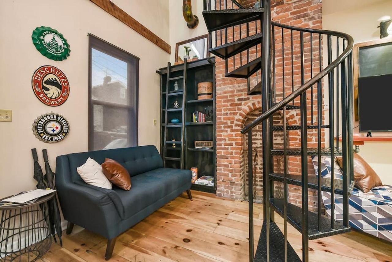Ferienhaus Hostwise - The Ocala - Free Parking, Cool Space, Spiral Stairs