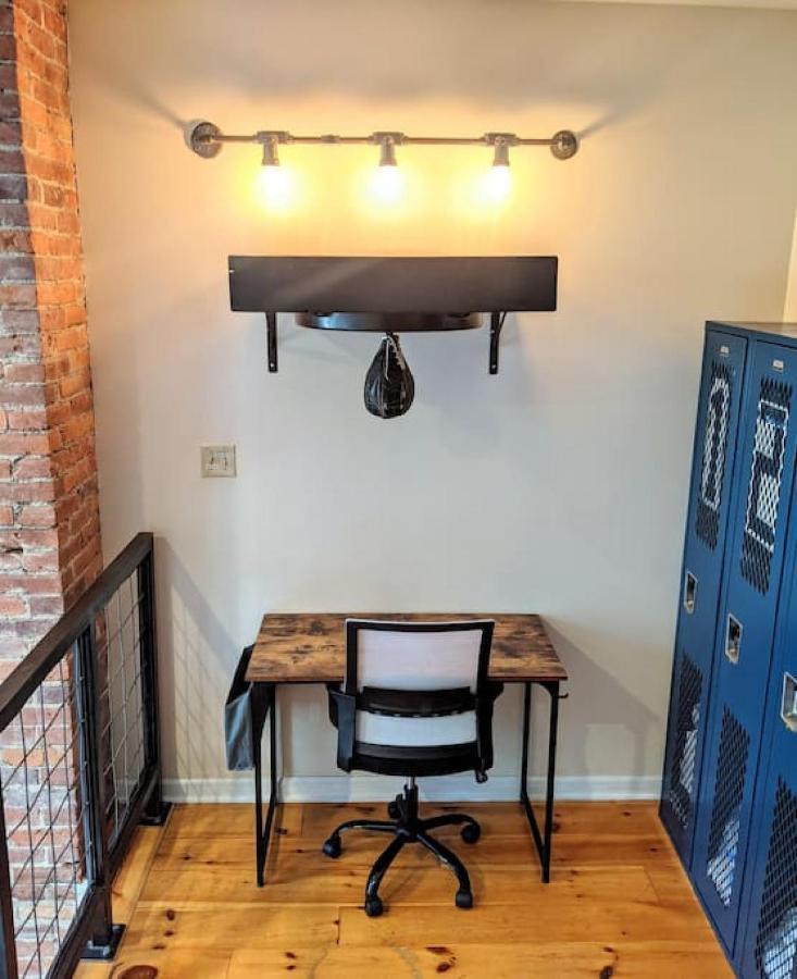Ferienhaus Hostwise - The Ocala - Free Parking, Cool Space, Spiral Stairs *